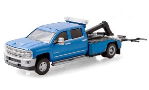 Diecast model cars Chevrolet Silverado 1/64 Greenlight 3500 HD Wrecker metallic blue 2018 Chevrolet Silverado 1/64 Greenlight 3500 HD Wrecker metallic blue 2018 diecast model cars