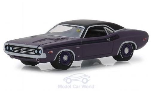 Diecast model cars Dodge Challenger 1/64 Greenlight R/T Hemi metallic purple/black 1971 Dodge Challenger 1/64 Greenlight R/T Hemi metallic purple/black 1971 diecast model cars