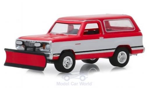 Diecast model cars Dodge RAM 1/64 Greenlight Ramcharger red/white 1977 mit Schneepflug Dodge RAM 1/64 Greenlight Ramcharger red/white 1977 mit Schneepflug diecast model cars