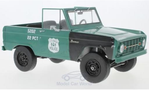 Diecast model cars Ford Bronco 1/18 Greenlight Police Pursuit green/white NYPD - New York Police Department 1967 Ford Bronco 1/18 Greenlight Police Pursuit green/white NYPD - New York Police Department 1967 diecast model cars