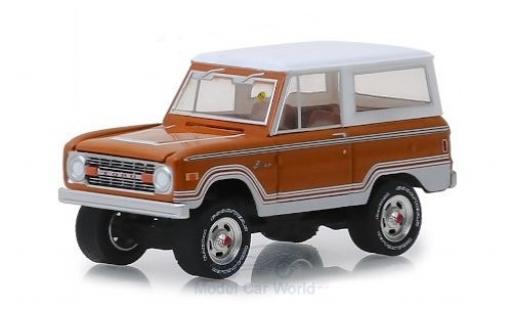 Ford Bronco 1/64 Greenlight Ranger brown/white 1977 diecast model cars
