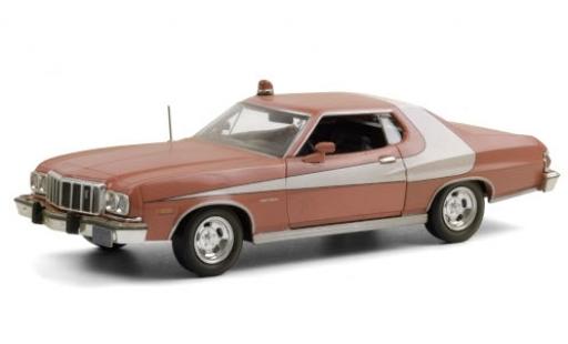 Diecast model cars Ford Gran Torino 1/24 Greenlight red/white 1976 Starsky and Hutch (TV-s�rie 1975-79) avec Witterungsspuren Ford Gran Torino 1/24 Greenlight red/white 1976 Starsky and Hutch (TV-s�rie 1975-79) avec Witterungsspuren diecast model cars