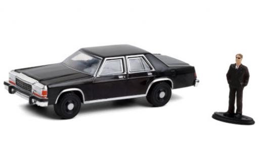 Ford LTD 1/64 Greenlight Crown Victoria black 1987 avec figurine diecast model cars