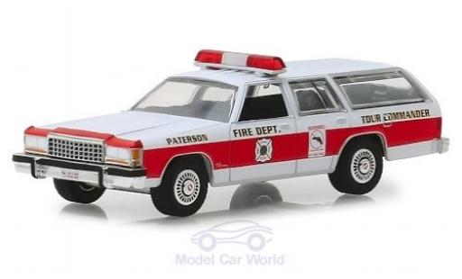 Ford LTD 1/64 Greenlight Crown Victoria Wagon Paterson Fire Department 1985 diecast model cars