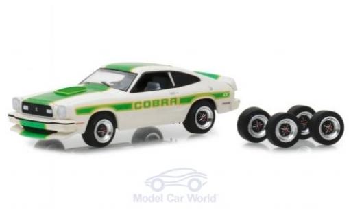Diecast model cars Ford Mustang 1/64 Greenlight II Cobra II white/Dekor 1978 mit Ersatzräder Ford Mustang 1/64 Greenlight II Cobra II white/Dekor 1978 mit Ersatzräder diecast model cars