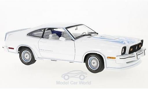 Diecast model cars Ford Mustang 1/18 Greenlight II white/blue Film King Cobra 1978 Ford Mustang 1/18 Greenlight II white/blue Film King Cobra 1978 diecast model cars