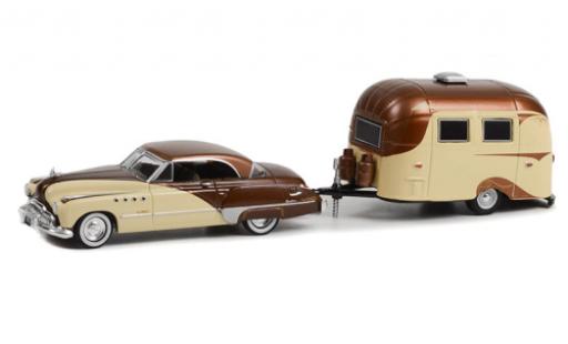 Buick Roadmaster 1/64 Greenlight Hardtop brun/beige 1949 diecast model cars