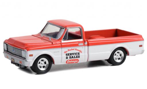 Diecast model cars Chevrolet C-10 1/64 Greenlight red/white 1972 Chevrolet C-10 1/64 Greenlight red/white 1972 diecast model cars