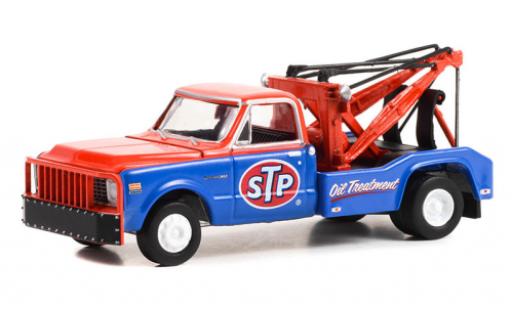 Diecast model cars Chevrolet C-30 1/64 Greenlight Dually Wrecker STP 1971 Chevrolet C-30 1/64 Greenlight Dually Wrecker STP 1971 diecast model cars