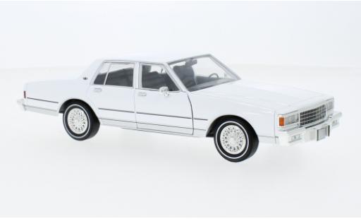 Diecast model cars Chevrolet Caprice Classic 1/24 Greenlight white The A-Team 1980 Chevrolet Caprice Classic 1/24 Greenlight white The A-Team 1980 diecast model cars