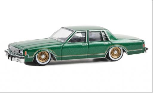 Diecast model cars Chevrolet Impala 1/64 Greenlight metallise green 1985 Chevrolet Impala 1/64 Greenlight metallise green 1985 diecast model cars