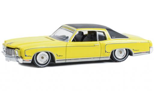 Diecast model cars Chevrolet Monte Carlo 1/64 Greenlight yellow/black 1971 Chevrolet Monte Carlo 1/64 Greenlight yellow/black 1971 diecast model cars