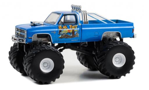 Diecast model cars Chevrolet Silverado 1/64 Greenlight C-10 Bear pie III 1985 Chevrolet Silverado 1/64 Greenlight C-10 Bear pie III 1985 diecast model cars