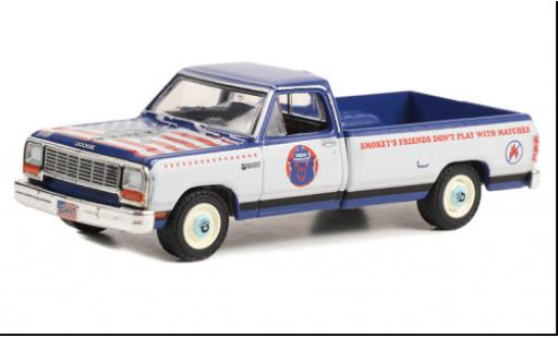 Diecast model cars Dodge RAM 1/64 Greenlight D-150 metallise blue/beige Smokey Bear 1989 Dodge RAM 1/64 Greenlight D-150 metallise blue/beige Smokey Bear 1989 diecast model cars
