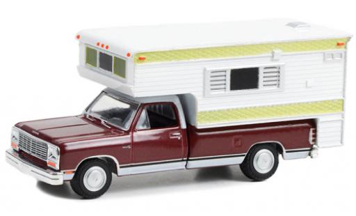 Diecast model cars Dodge RAM 1/64 Greenlight D-250 royal metallise red foncé 1981 Dodge RAM 1/64 Greenlight D-250 royal metallise red foncé 1981 diecast model cars