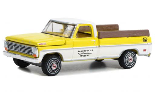 Diecast model cars Ford F-1 1/64 Greenlight 00 Ferme To Table 1967 Ford F-1 1/64 Greenlight 00 Ferme To Table 1967 diecast model cars
