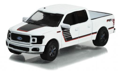 Diecast model cars Ford F-1 1/64 Greenlight 50 Lariat FX4 Special Edition white/Dekor 2018 Ford F-1 1/64 Greenlight 50 Lariat FX4 Special Edition white/Dekor 2018 diecast model cars