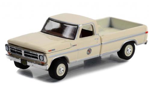 Ford F-250 1/64 Greenlight beige clair Fall Guy Stuntman Association 1972 diecast model cars