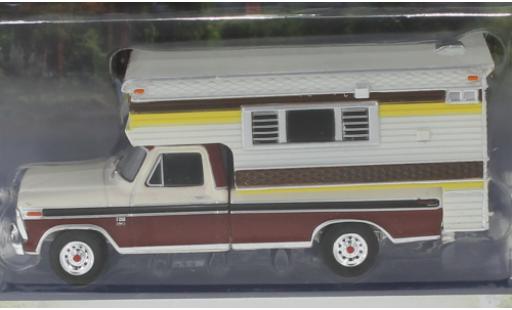 Diecast model cars Ford F-250 1/64 Greenlight Camper Special white/red 1974 Ford F-250 1/64 Greenlight Camper Special white/red 1974 diecast model cars