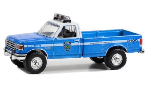 Diecast model cars Ford F-250 1/64 Greenlight NYPD - Nouveau York City Police Departement 1991 Ford F-250 1/64 Greenlight NYPD - Nouveau York City Police Departement 1991 diecast model cars