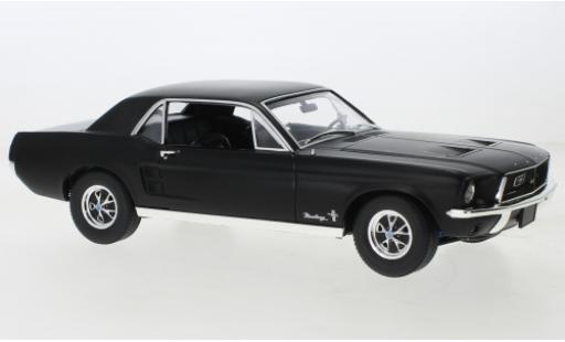 Diecast model cars Ford Mustang 1/18 Greenlight matte noir 1968 Ford Mustang 1/18 Greenlight matte noir 1968 diecast model cars