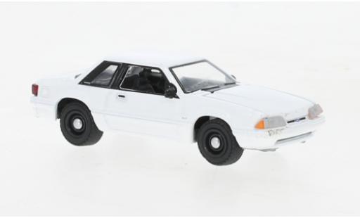 Diecast model cars Ford Mustang 1/64 Greenlight SSP white 1987 Ford Mustang 1/64 Greenlight SSP white 1987 diecast model cars