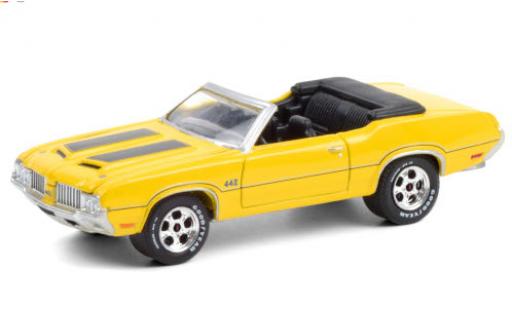 Diecast model cars Oldsmobile 442 1/64 Greenlight Convertible yellow/black 1970 Oldsmobile 442 1/64 Greenlight Convertible yellow/black 1970 diecast model cars
