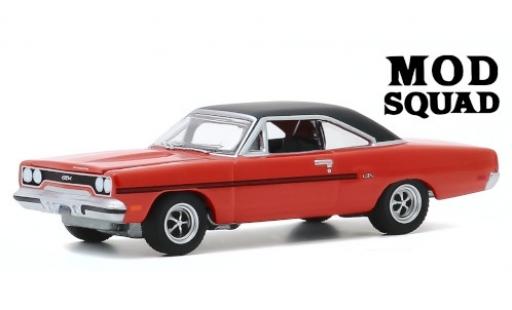 Plymouth GTX 1/64 Greenlight orange/matt-black The Mod Squad 1970 diecast model cars