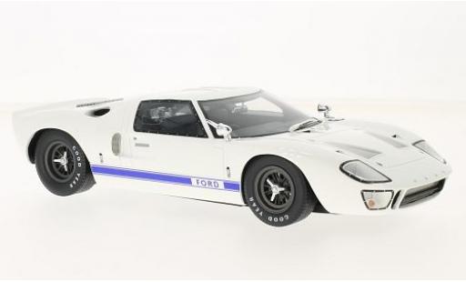Diecast model cars Ford GT40 1/18 GT Spirit GT 40 Mk I white/blue RHD sans Vitrine Ford GT40 1/18 GT Spirit GT 40 Mk I white/blue RHD sans Vitrine diecast model cars