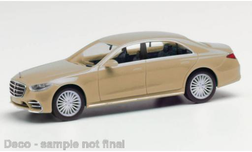 Diecast model cars Mercedes CLA 1/87 Herpa S-classe metallise beige Mercedes CLA 1/87 Herpa S-classe metallise beige diecast model cars
