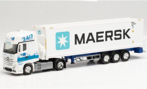 Diecast model cars Mercedes Actros 1/87 Herpa Gigaspace GDH / Maersk Seitenladersattelzug Mercedes Actros 1/87 Herpa Gigaspace GDH / Maersk Seitenladersattelzug diecast model cars