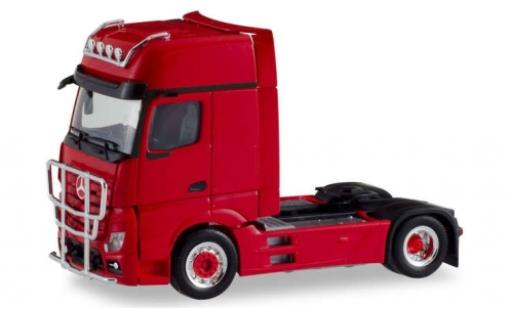 Diecast model cars Mercedes Actros 1/87 Herpa Gigaspace red 2018 tracteur avec pare-buffle et porte-projecteurs Mercedes Actros 1/87 Herpa Gigaspace red 2018 tracteur avec pare-buffle et porte-projecteurs diecast model cars