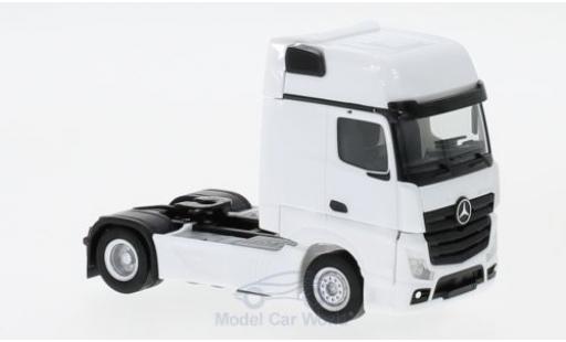 Diecast model cars Mercedes Actros 1/87 Herpa Gigaspace white 2018 Zugmaschine Mercedes Actros 1/87 Herpa Gigaspace white 2018 Zugmaschine diecast model cars