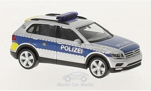 Diecast model cars Volkswagen Tiguan 1/87 Herpa Polizei Wiesbaden Volkswagen Tiguan 1/87 Herpa Polizei Wiesbaden diecast model cars