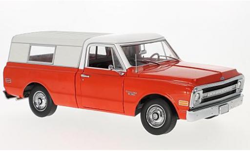 Diecast model cars Chevrolet C-10 1/18 Highway 61 Pick Up red/white 1970 with Camper S Chevrolet C-10 1/18 Highway 61 Pick Up red/white 1970 with Camper S diecast model cars