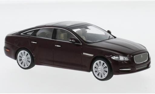 Diecast model cars Jaguar XJ 1/43 IXO (X351) metallic red RHD 2009 Jaguar XJ 1/43 IXO (X351) metallic red RHD 2009 diecast model cars