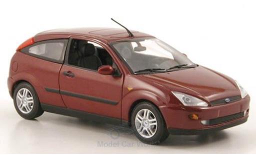 Diecast model cars Ford Focus 1/43 Minichamps MkI 3-Türer metallic red 2002 Ford Focus 1/43 Minichamps MkI 3-Türer metallic red 2002 diecast model cars