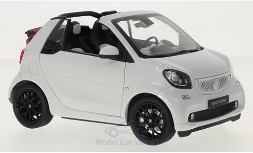 Smart ForTwo 1/18 Norev fortwo Cabrio (A453) white Softtop liegt bei diecast model cars