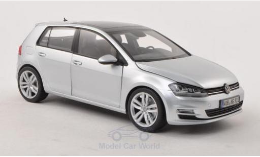 Diecast model cars Volkswagen Golf VII 1/18 Norev VII grey 2013 5-Türer Volkswagen Golf VII 1/18 Norev VII grey 2013 5-Türer diecast model cars