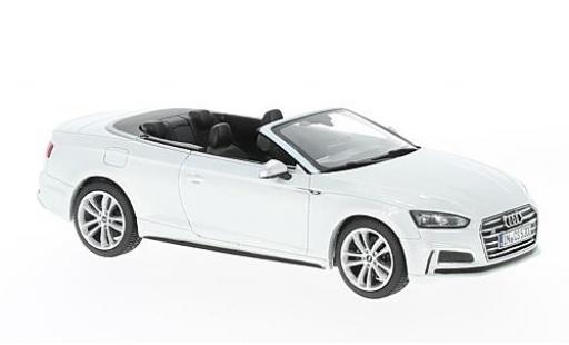 Diecast model cars Audi S5 1/43 Paragon Cabriolet metallic white Audi S5 1/43 Paragon Cabriolet metallic white diecast model cars