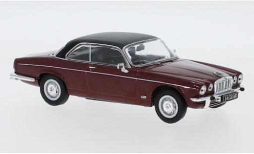 Diecast model cars Jaguar XJ 1/43 IXO 12 C red/black RHD 1976 Jaguar XJ 1/43 IXO 12 C red/black RHD 1976 diecast model cars