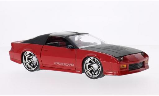 Diecast model cars Chevrolet Camaro 1/24 Jada Toys Z28 IROC-Z Tuning red/matt-black 1985 Chevrolet Camaro 1/24 Jada Toys Z28 IROC-Z Tuning red/matt-black 1985 diecast model cars