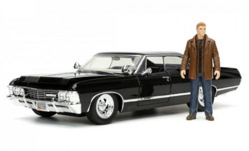 Diecast model cars Chevrolet Impala 1/24 Jada Toys Sport Sedan Supernatural 1967 mit Figur Chevrolet Impala 1/24 Jada Toys Sport Sedan Supernatural 1967 mit Figur diecast model cars