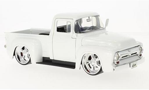 Diecast model cars Ford F-1 1/24 Jada Toys 00 Pick Up metallic white 1956 Ford F-1 1/24 Jada Toys 00 Pick Up metallic white 1956 diecast model cars