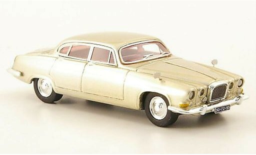 Jaguar MK 10 1/87 Neo beige 1961 diecast model cars
