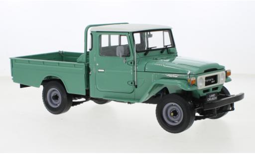 Diecast model cars Toyota Land Cruiser 1/18 Kyosho 40 Pick Up green Toyota Land Cruiser 1/18 Kyosho 40 Pick Up green diecast model cars