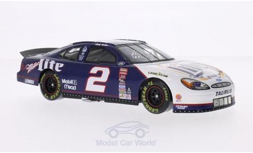 Diecast model cars Ford Taurus 1/24 Lionel Racing No.2 Miller Lite Nascar 2000 inklusive Podest mit Leitplanke R.Wallace Ford Taurus 1/24 Lionel Racing No.2 Miller Lite Nascar 2000 inklusive Podest mit Leitplanke R.Wallace diecast model cars