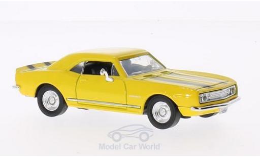 Diecast model cars Chevrolet Camaro 1/43 Lucky Die Cast Z-28 yellow 1967 mit blacken Streifen ohne Vitrine Chevrolet Camaro 1/43 Lucky Die Cast Z-28 yellow 1967 mit blacken Streifen ohne Vitrine diecast model cars