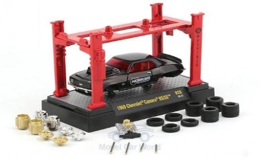 Diecast model cars Chevrolet Camaro 1/64 M2 Machines RS/SS metallic black/Dekor Hooker Blackheart 1969 mit Hebebühne und 2 Radsätzen Chevrolet Camaro 1/64 M2 Machines RS/SS metallic black/Dekor Hooker Blackheart 1969 mit Hebebühne und 2 Radsätzen diecast model cars