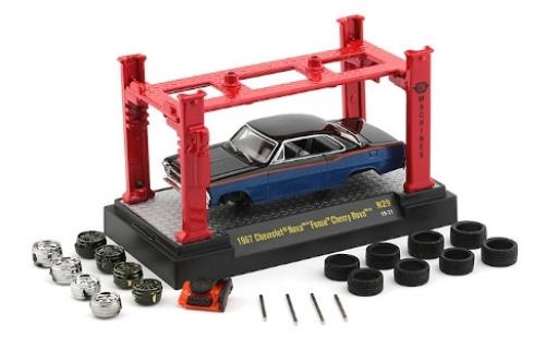 Diecast model cars Chevrolet Nova 1/64 M2 Machines metallic blue/black 1967 Foose Cherry avec Hebebühne et 2 Radsätzen Chevrolet Nova 1/64 M2 Machines metallic blue/black 1967 Foose Cherry avec Hebebühne et 2 Radsätzen diecast model cars